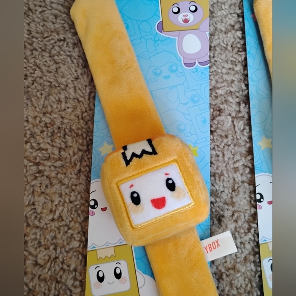 Lanky Box Wristbands - Picture 2 of 5